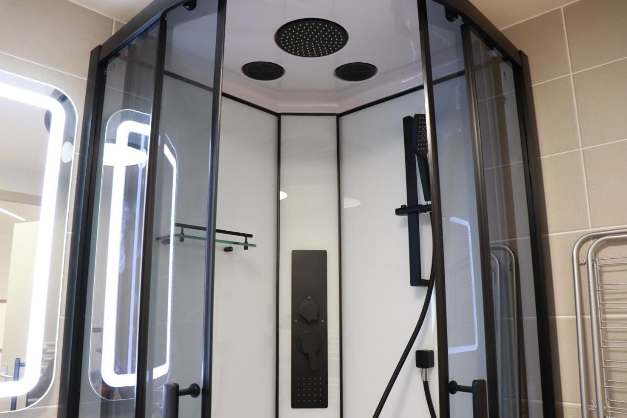 Sejour Tout Confort En Plein Coeur De Nevers, Studios Galet-Carbone Ou Terra Cotta 外观 照片